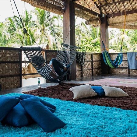 Footprints Homestay (Adults Only) General Luna  Luaran gambar