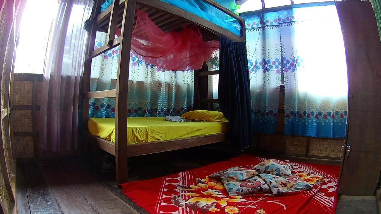 Footprints Homestay (Adults Only) General Luna  Luaran gambar