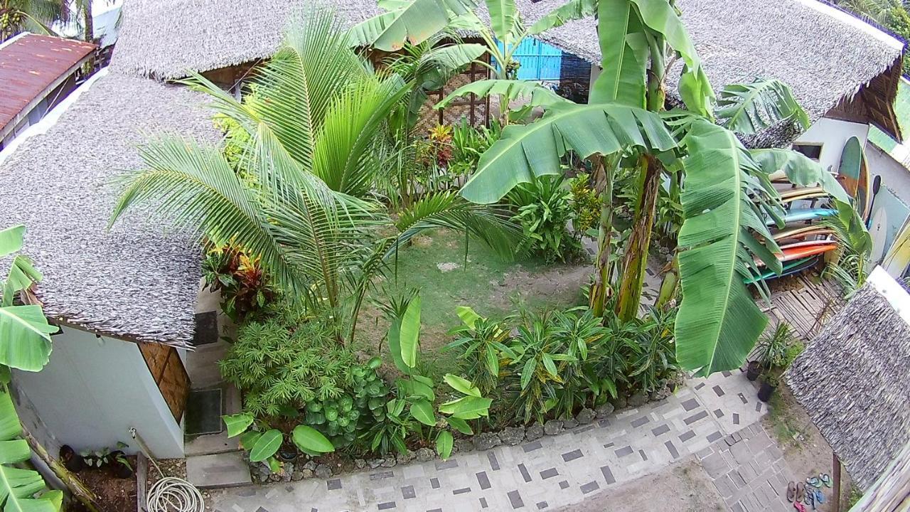 Footprints Homestay (Adults Only) General Luna  Luaran gambar
